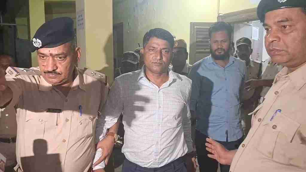 মোথাবাড়ি কাণ্ডে ধৃত মোফাক্কেরুল ইসলাম ১৪ দিনের পুলিশ হেফাজতে 6 WhatsApp Image 2026 04 03 at 22.30.58 11zon